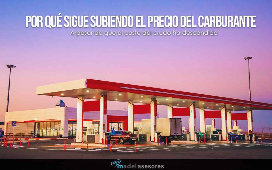 ¿Por qué no baja el precio de la gasolina si el del petróleo ha caído un 30% en el último año?